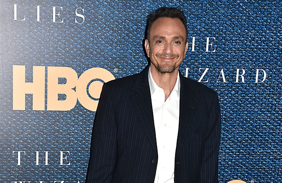 Hank Azaria admits Matthew Perry helped him with sobriety