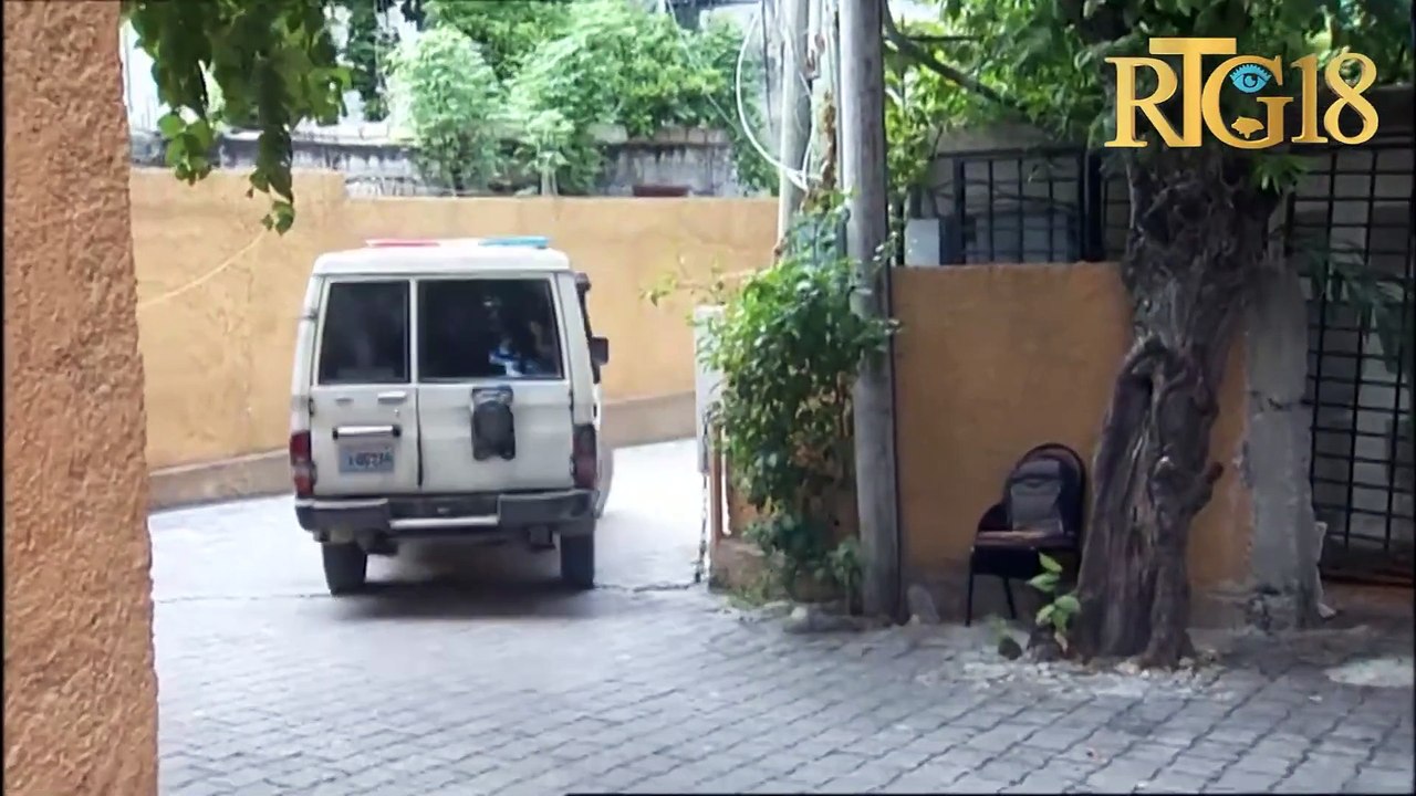 Joseph Félix Badio repon'n yon lòt fwa kesyon jij enstriksyon Walther Wesser Voltaire.