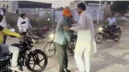 जयपुर: प्रचार के बीच BJP प्रत्याशी के सामने हुआ Accident, देखें फिर क्या हुआ?