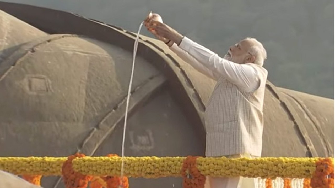 सरदार पटेल की जयंती आज, पीएम मोदी ने किया नमन, राष्ट्रपति-गृहमंत्री ने पुष्प अर्पित किए