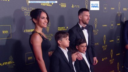 Lionel Messi vence a Bola de Ouro pela oitava vez