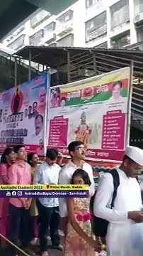 Devotees patiently await Darshan of Bhagwan Vitthal at Wadala Vitthal Mandir on Ashadhi Ekadashi