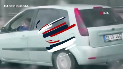 Trafikte pes dedirten anlar: Küçük çocuğu direksiyon başına geçirip tehlike saçtı