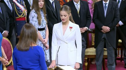 La princesa Leonor jura la Constitución