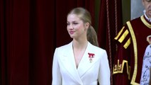 Ovación cerrada de cuatro minutos a la princesa Leonor tras la jura de la Constitución