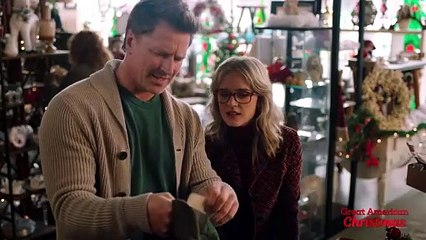 Bringing Christmas Home Bande-annonce (EN)