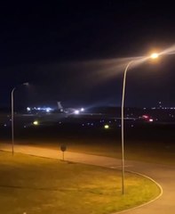 Télécharger la video: Avião russo pousa no Aeroporto Zumbi dos Palmares e atrai curiosos