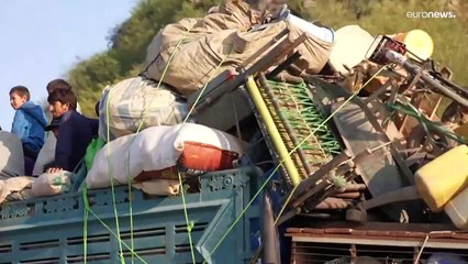 فيديو: عشرات آلاف الأفغان يغادرون باكستان بعد تهديد إسلام آباد بترحيلهم