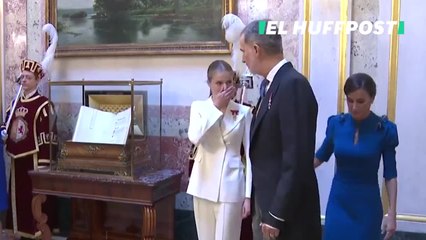 Pocos se fijan en lo que ha hecho la princesa Leonor antes de darle la mano a TODOS