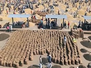 मंडी प्रशासन नहीं दे रहा ध्यान, आवक के अनुरूप नहीं लदान की व्यवस्था-video