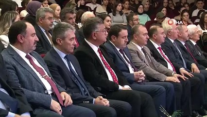 Le gouverneur de Kütahya, Musa Işın, a rencontré des étudiants universitaires