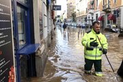 İtalya'nın Kuzeyinde Şiddetli Yağış: Milano Sokakları Göle Döndü