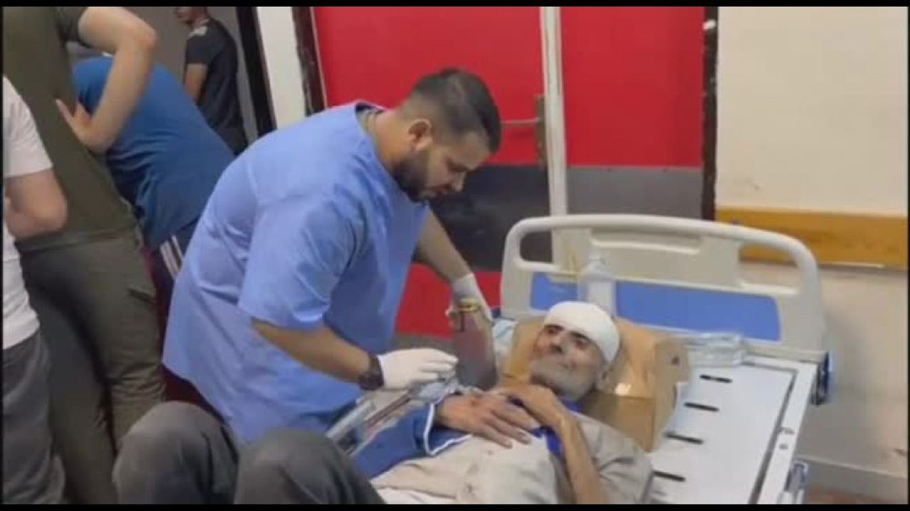 "Un massacro": a Gaza nell'ospedale del campo profughi bombardato