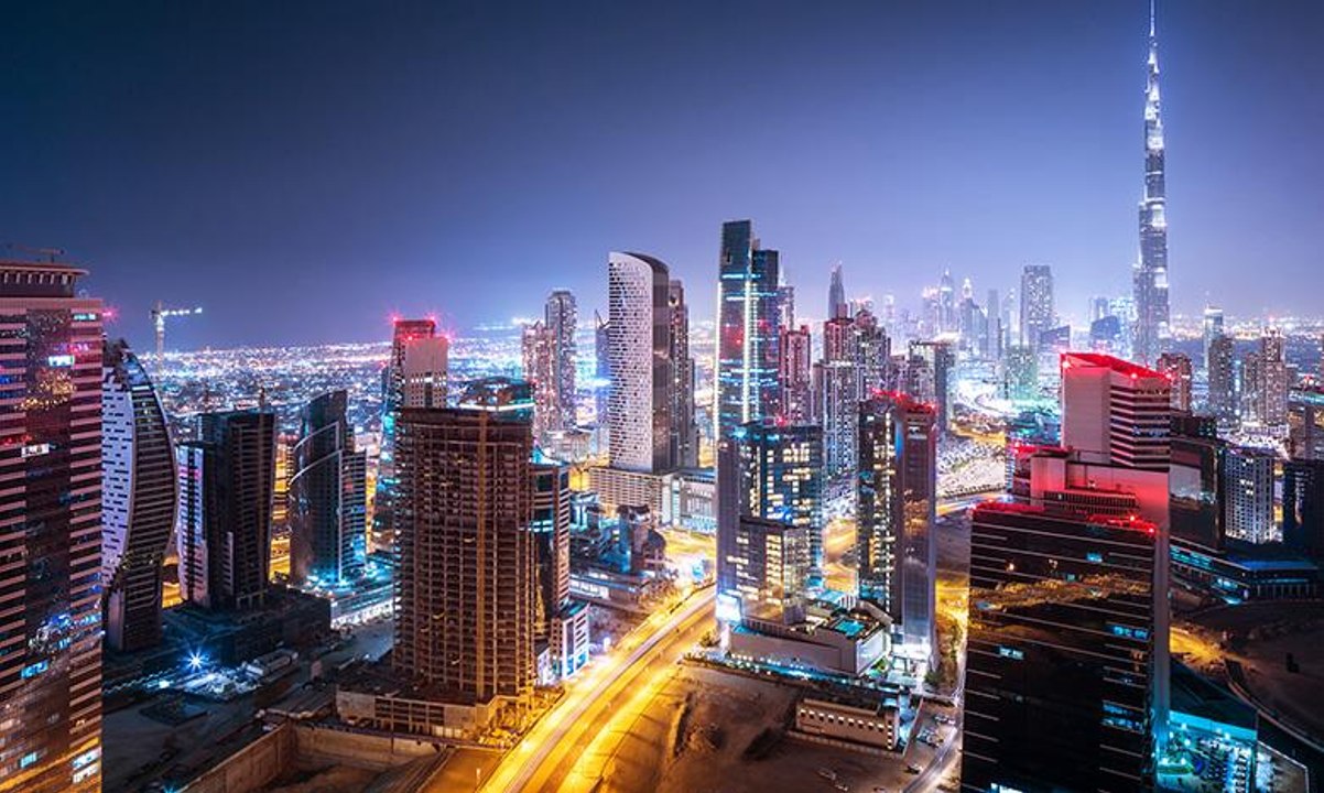 دبي تمنح أعلى الرواتب في العالم في التسويق