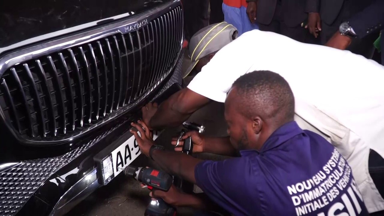 La cadence du Nouveau système d'immatriculation initiale des véhicules pose près de 300 plaques par jour