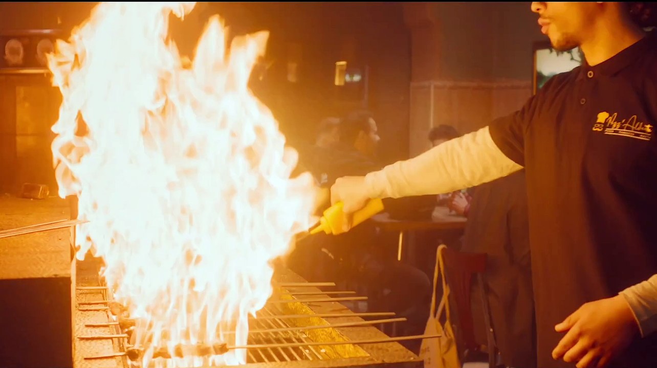 REBEL IN DEN FÄNGEN DES TERRORS Film