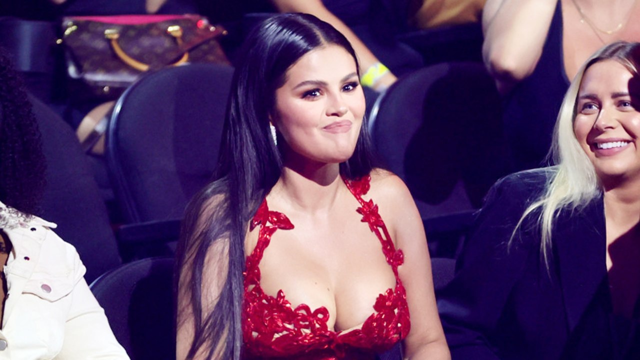 Selena Gomez Announces A Break From Social Media Platforms Amid 'Violence And Terror' Around The World