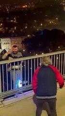 Abdurrahim Albayrak, köprüde bir vatandaşı kurtardı!