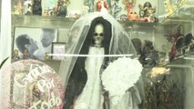 Habitantes de Tepito en Ciudad de México veneran a la Santa Muerte en víspera del Día de los Muertos