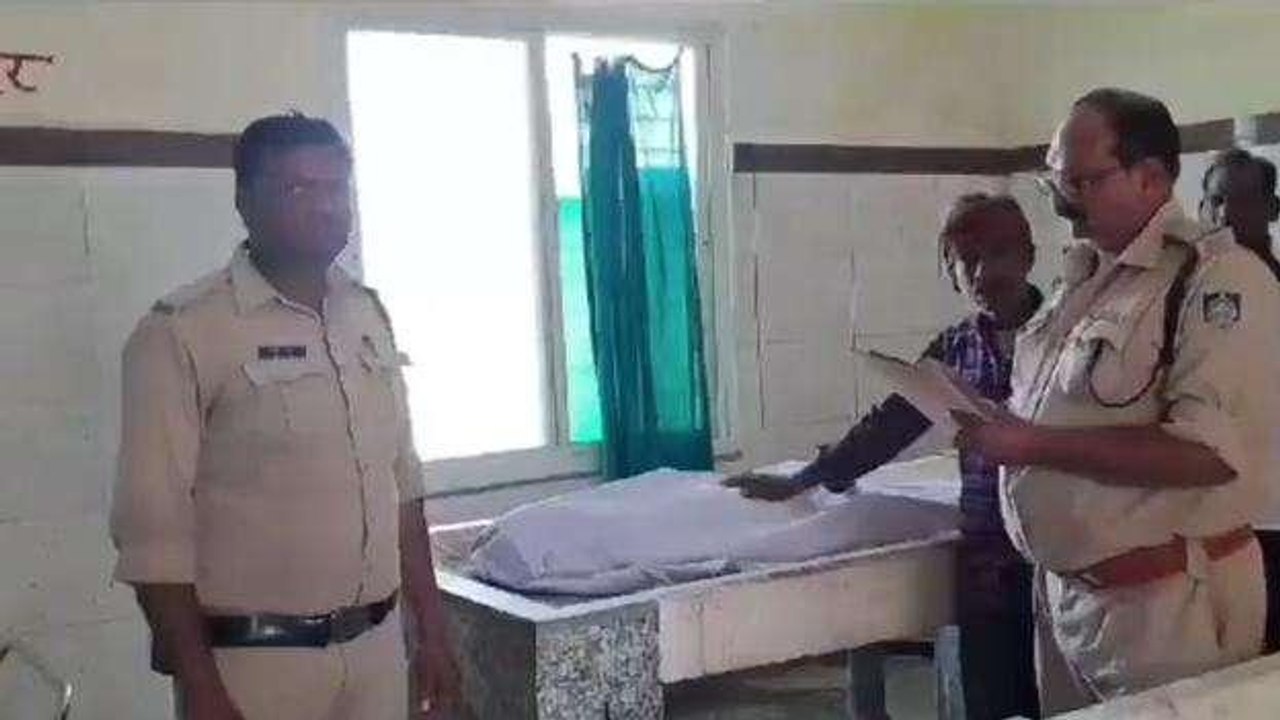 सागर: बहन को करवा चौथ का सामान देने गया था भाई और हो गया बड़ा हादसा, देखें वीडियो