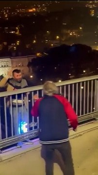 Köprüdeki intihar girişimini Abdurrahim Albayrak böyle engelledi