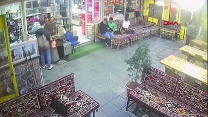 Arnavutköy'de kafeyi savaş alanına çevirdiler
