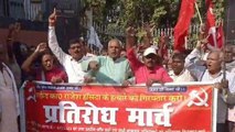 मधेपुरा: राजेश हांसदा हत्याकांड को लेकर CPIM ने निकाला प्रतिरोध मार्च, जमकर की नारेबाजी