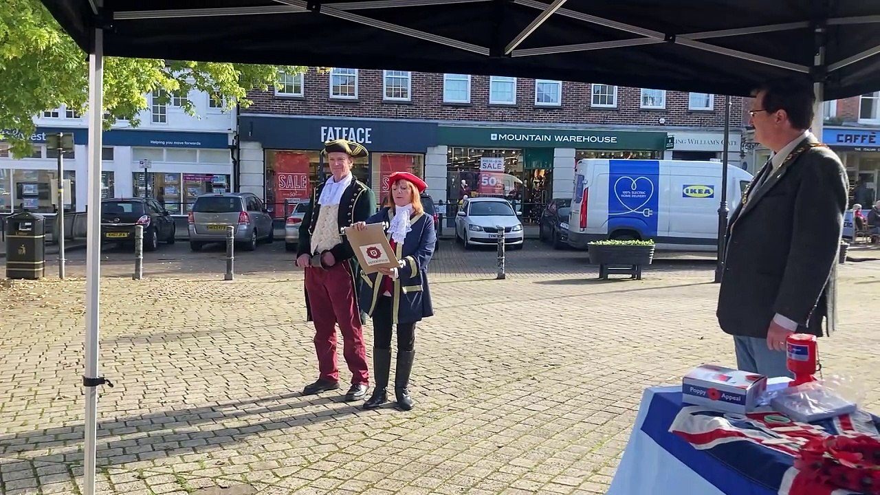 PP Petersfield Town Crier Poppies
