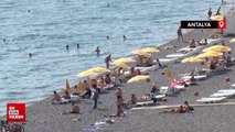 Antalya sahillerinde yazdan kalma günler yaşanıyor