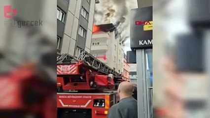 Sinir krizi geçirince ailesiyle oturduğu evi yakıp kaçtı