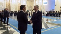 Macron no Cazaquistão para reforçar laços