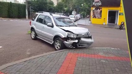 Colisão entre EcoSport e Cruze é registrada no Centro
