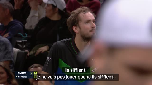 Rolex Paris Masters - Doigt d'honneur, raquette cassée & embrouilles : Medvedev revient sur sa love story avec le public de Bercy