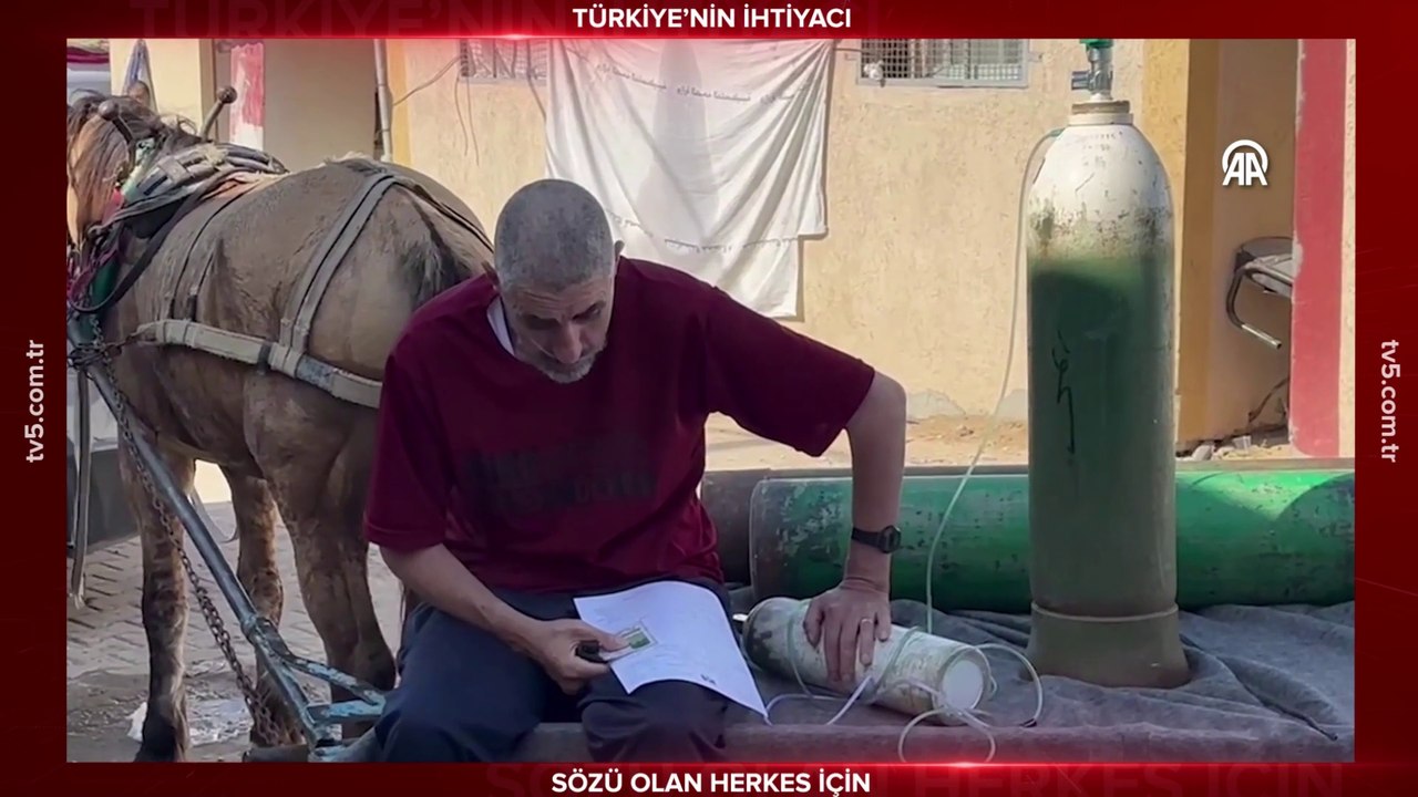 Nuseyrat Kampı'nda yaşayan Filistinli eşek arabasıyla hastaneleri dolaşarak oksijen aradı