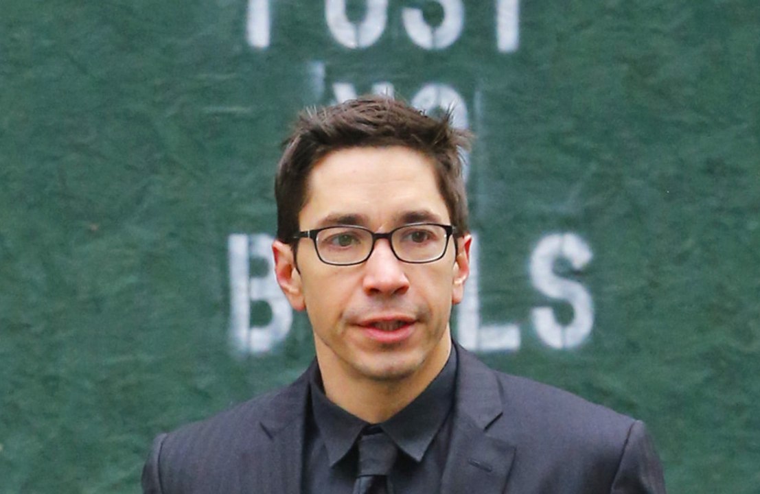 Justin Long has lost his wedding ring
