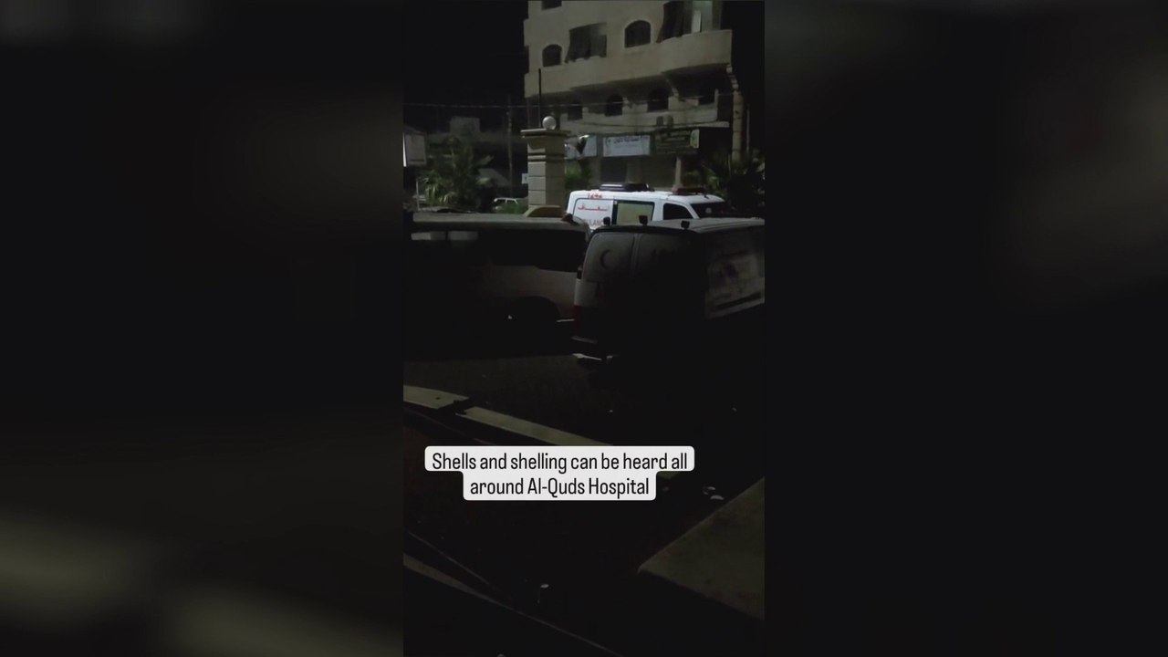 الهلال الإحمر الفلسطيني ينشر صورا للقصف الإسرائيلي في محيط #مستشفى_القدس بـ #تل_الهوى #غزة  #العربية