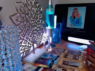 Suzanne Somers Tarot Reading: What happened in her last days? Any suspicious activities?