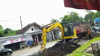 Destroyer Road  Machine Excavator
