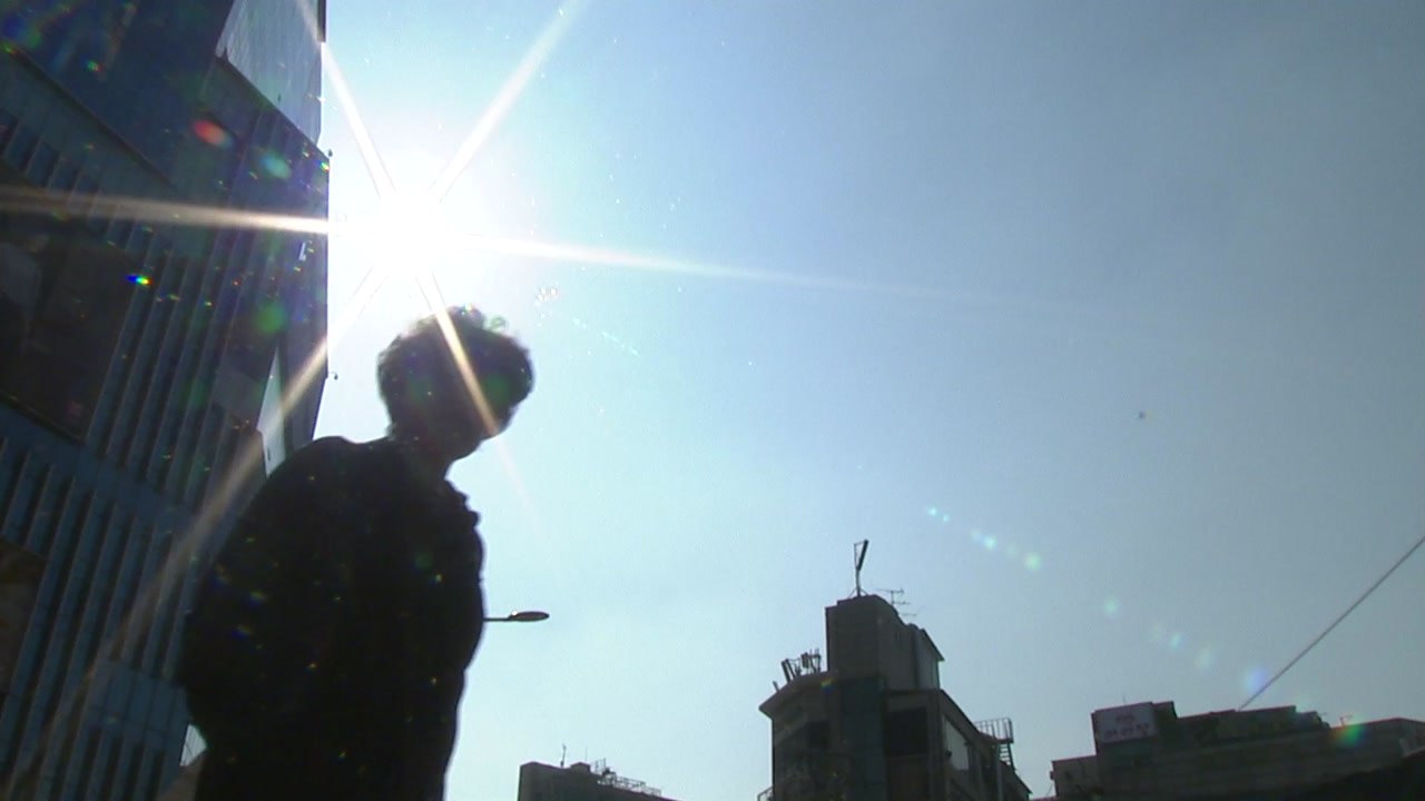 [날씨] 맑고 예년보다 따뜻, 서울 24.9℃...영동 강풍 주의 / YTN