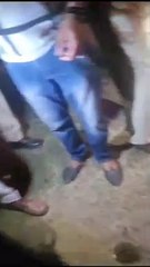 विवाद में दबंगों ने घर पर की फायरिंग, दशहत में परिजन....देखें वीडियो