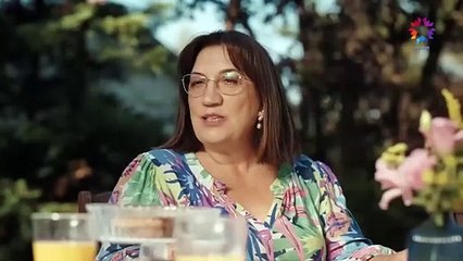 İmaj değiştiren Elçin Sangu saçlarını kısacık kestirdi