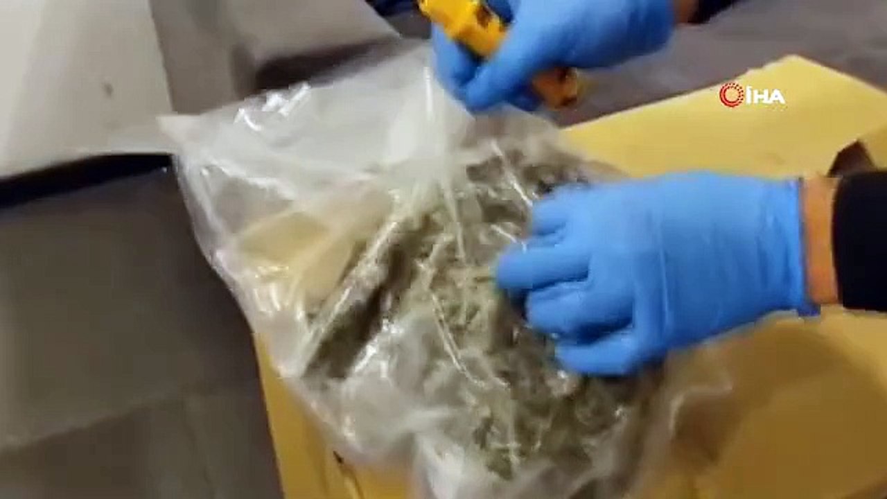 Ticaret Bakanı Ömer Bolat: "Bakanlığımızın Gümrük Muhafaza ekiplerince Yalova'daki liman sahasında yürütülen uyuşturucu operasyonunda 10 milyon lira...