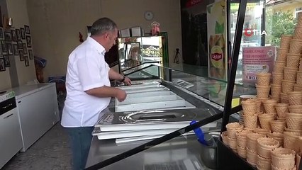 Niğde'de Patatesten Dondurma Üreten Dondurmacı