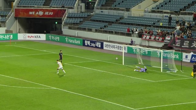 포항, 승부차기 끝 제주 꺾고 FA컵 결승행...전북과 격돌 / YTN