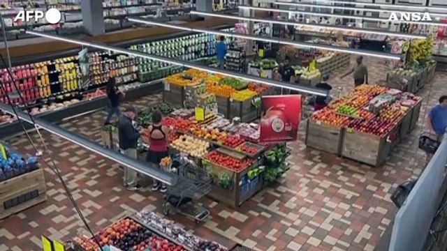 Usa, la Fed lascia i tassi ai massimi da 22 anni: Ma la stretta non e' finita