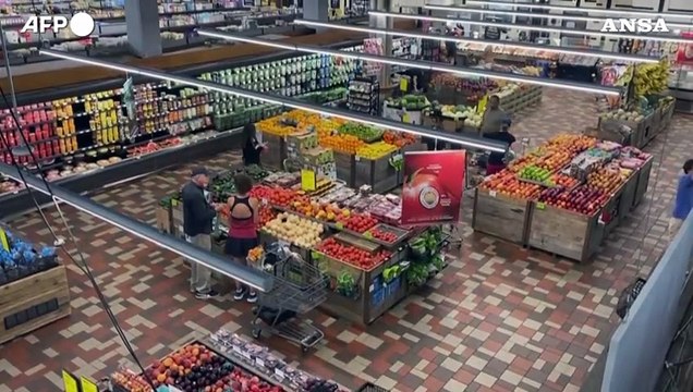Usa, la Fed lascia i tassi ai massimi da 22 anni: Ma la stretta non e' finita