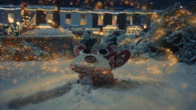 Marks and Spencer Food mittens Christmas advert