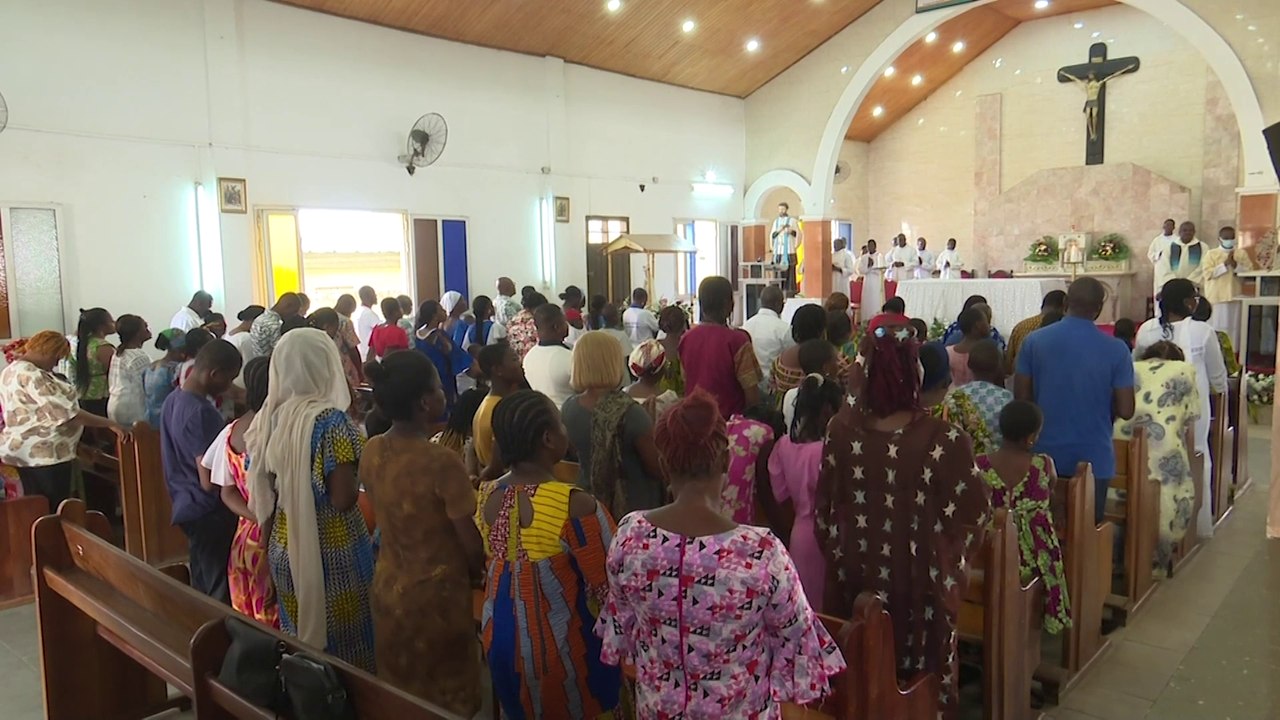 Les fidèles catholiques exhortés à marcher dans les pas de Christ à l'occasion de la Toussaint