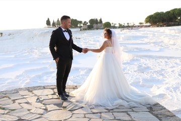 Çiftler akın ediyor: Pamukkale stüdyoya döndü