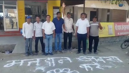 रंगोली बनाकर दिया मतदान करने का संदेश